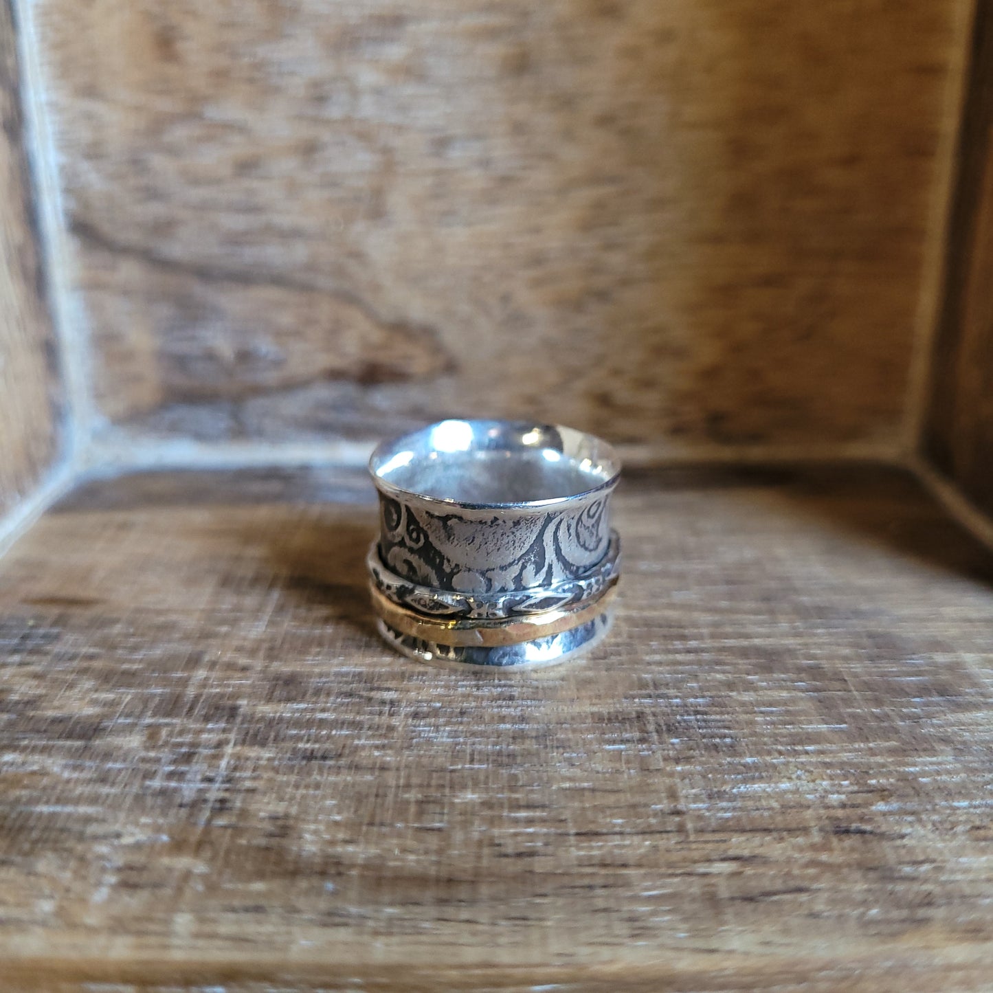 Sterling and Nordic Gold Spinner Ring (size 7)